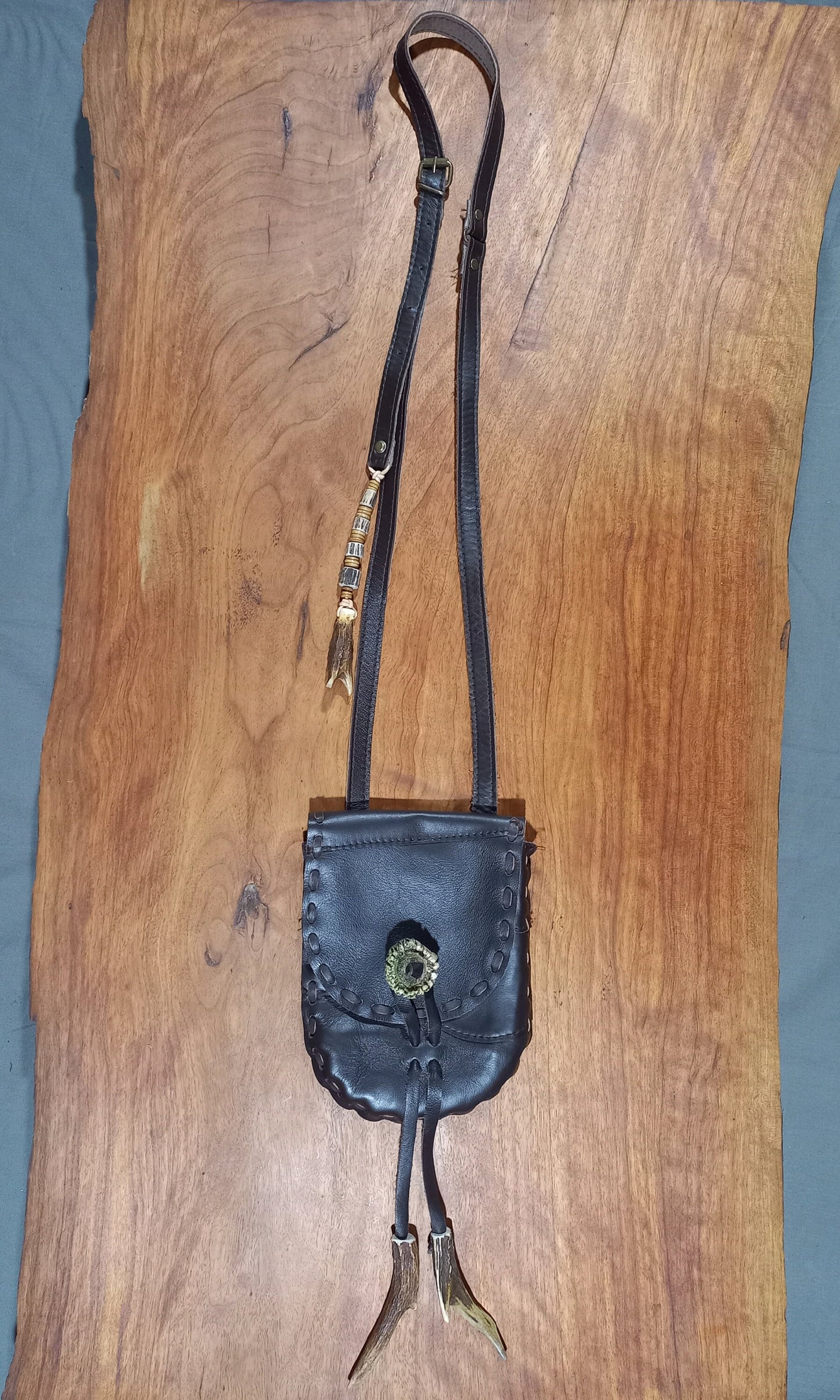 Leather Shoulder Bag with Roe Deer Antler Accessories